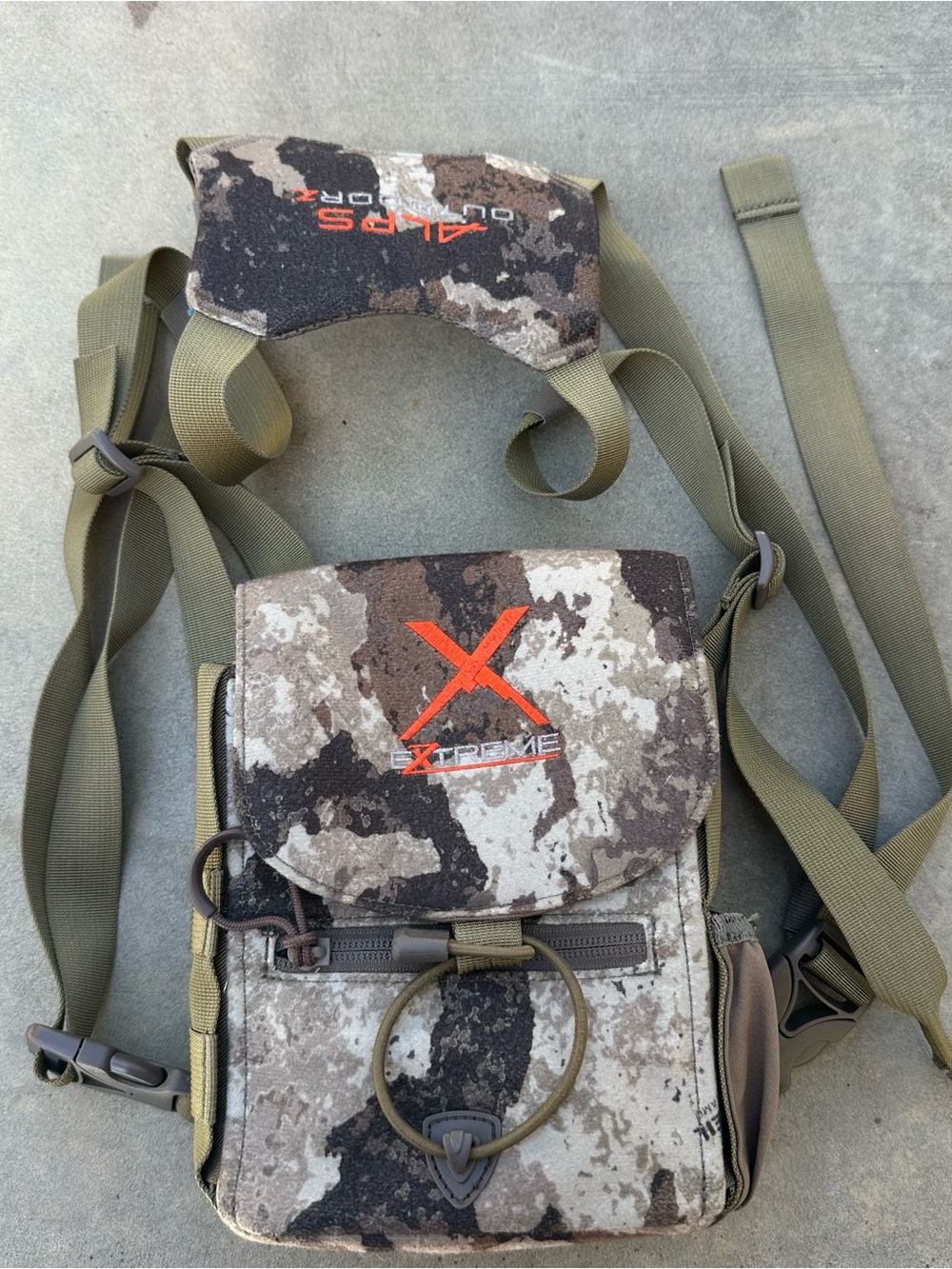 ALPS OutdoorZ Bino Carrying Harness X in Camo Realtree Escape